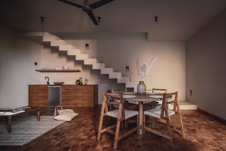 Amores Farm Hotel / Estudio IPA - Interior Photography, Table, Chair, Beam