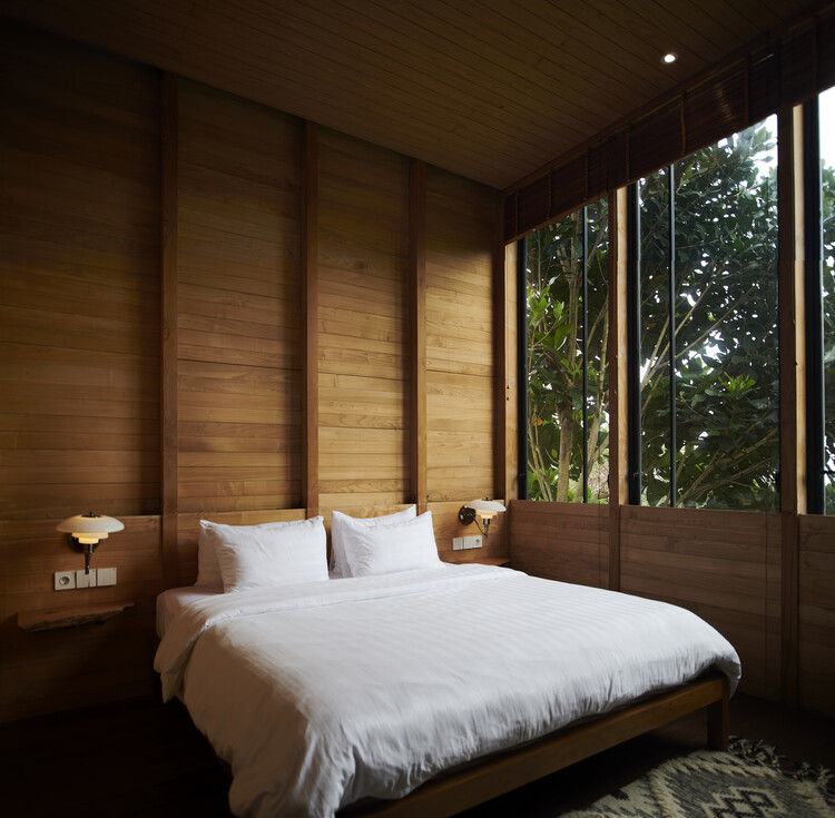 Blackbird Hotel / RDMA - Interior Photography, Bedroom, Bed, Windows