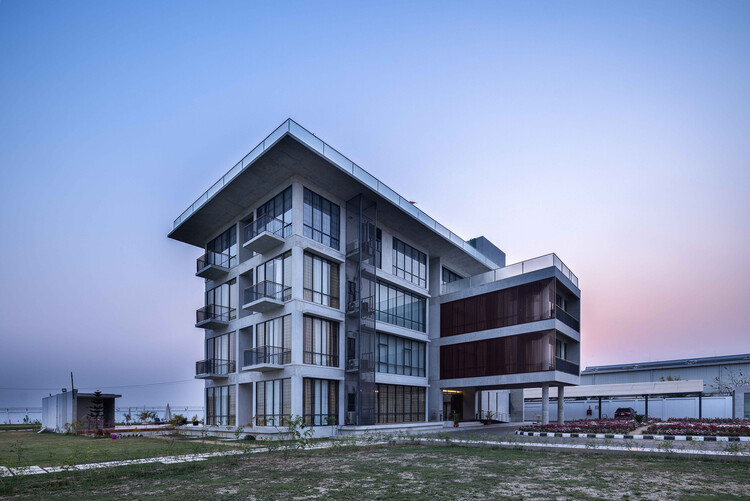 Kiran Rest House / Sthapotik - Exterior Photography, Windows