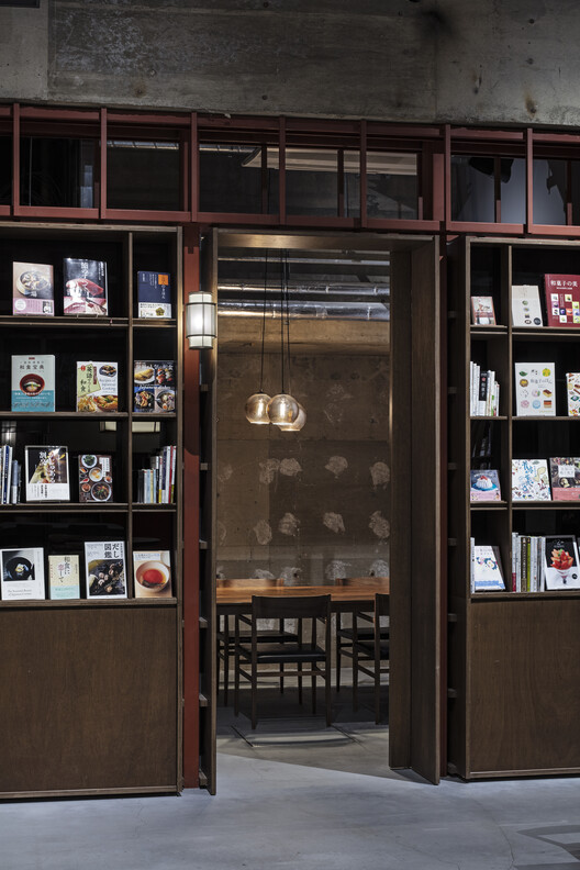 Matsumotohonbako Hotel / Suppose Design Office - Interior Photography, Closet, Shelving